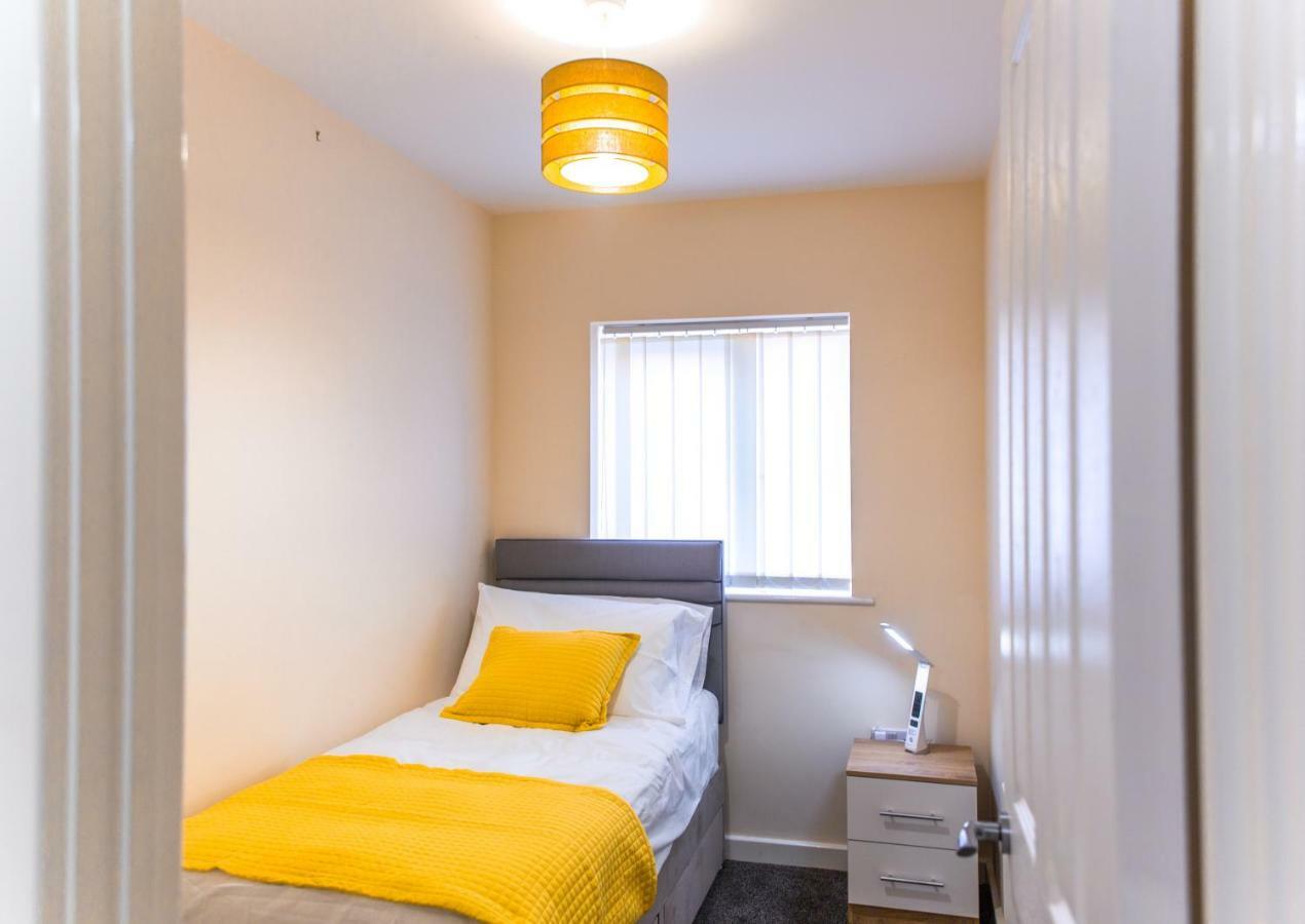 Salford Holiday Apartment Manchester Dış mekan fotoğraf