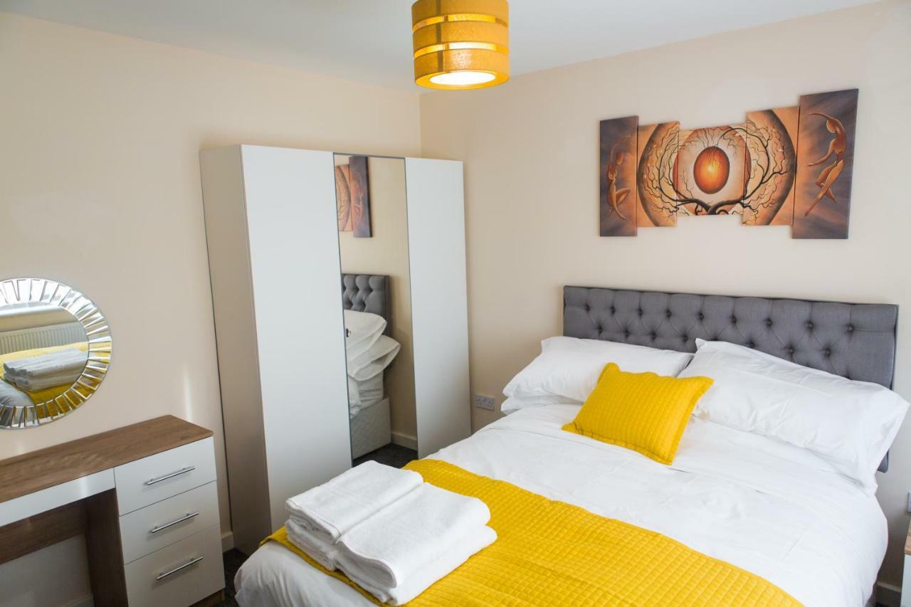 Salford Holiday Apartment Manchester Dış mekan fotoğraf