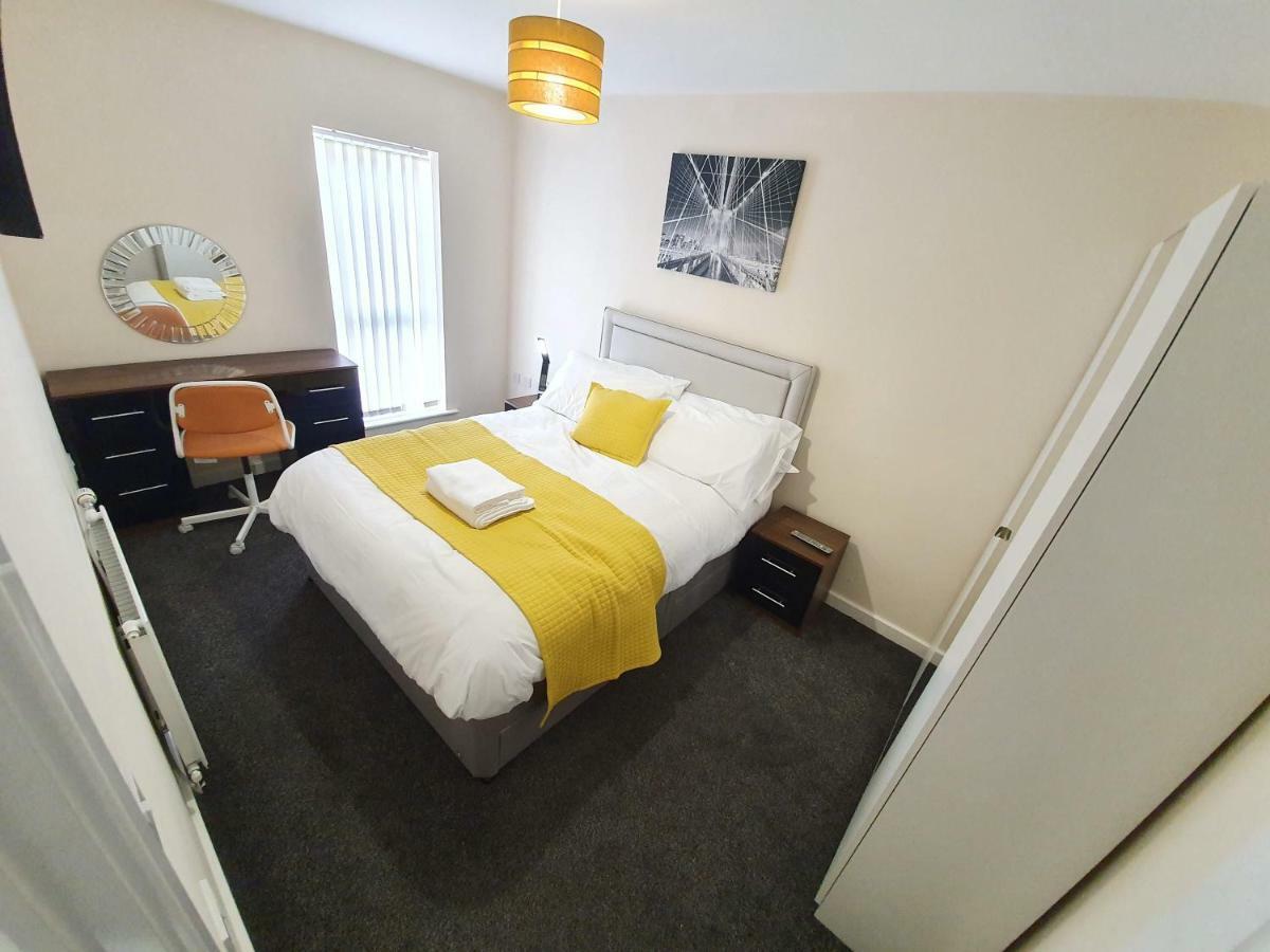 Salford Holiday Apartment Manchester Dış mekan fotoğraf