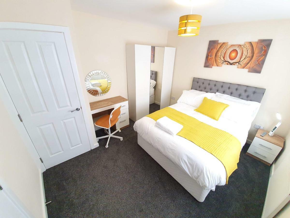 Salford Holiday Apartment Manchester Dış mekan fotoğraf