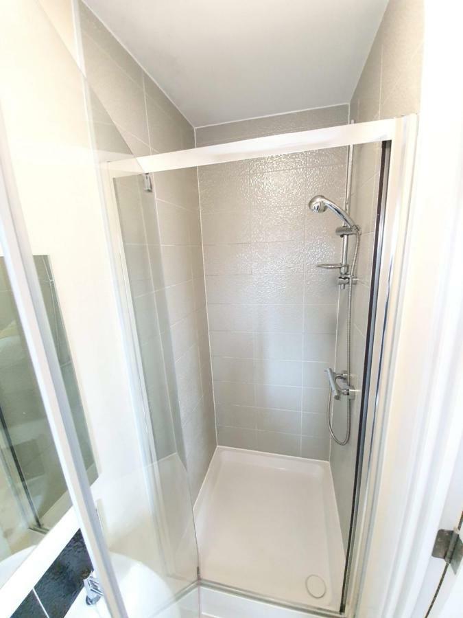 Salford Holiday Apartment Manchester Dış mekan fotoğraf